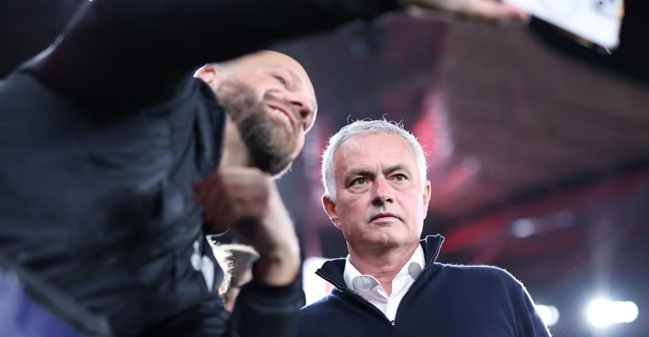 28圈娱乐-球报总监：穆帅执教切尔西和皇马时不这样，带曼联之后就变了